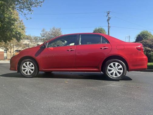 2011 Toyota Corolla LE