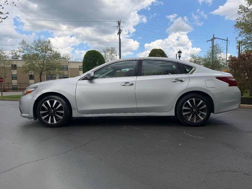 Brilliant Silver 2018 Nissan Altima 2.5 SV