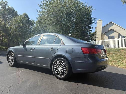 2010 Hyundai SONATA GLS