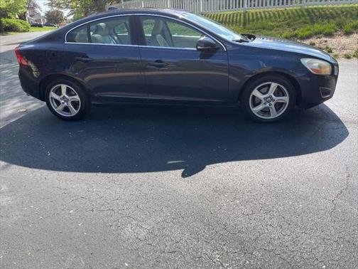 2013 Volvo S60 T5 Premier