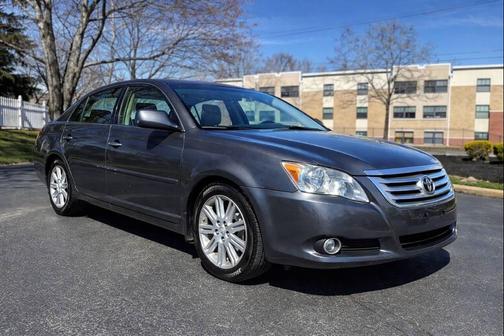 Magnetic Gray Metallic 2010 Toyota Avalon Limited
