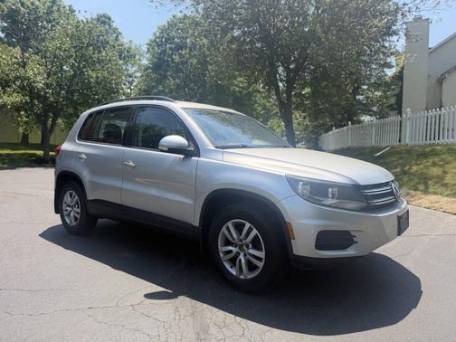 Reflex Silver Metallic 2016 Volkswagen Tiguan 2.0T S 4MOTION