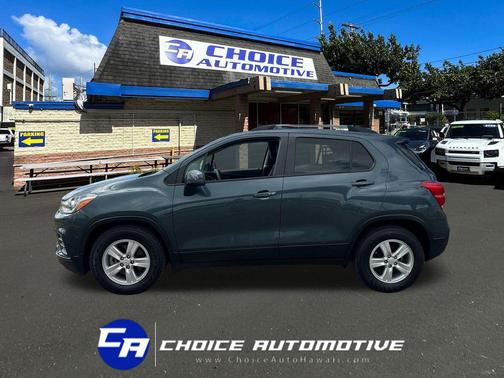 Shadow Gray Metallic 2022 Chevrolet Trax LT