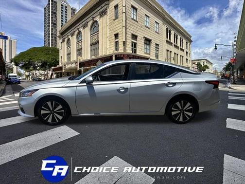 2022 Nissan Altima 2.5 SV