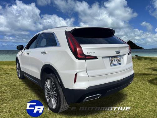 2024 Cadillac XT4 Premium Luxury