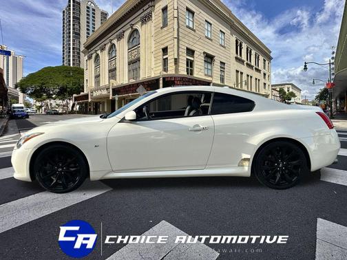 2015 INFINITI Q60 Journey