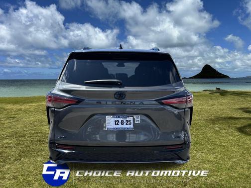 2025 Toyota Sienna XSE 7 Passenger