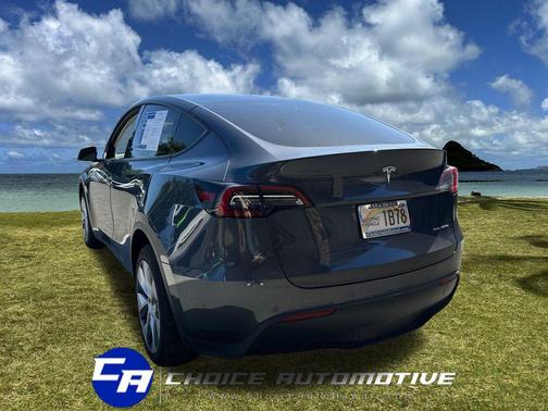 2022 Tesla Model Y Long Range Dual Motor All-Wheel Drive