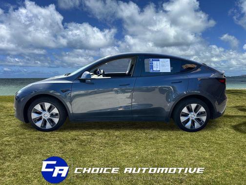 2022 Tesla Model Y Long Range Dual Motor All-Wheel Drive