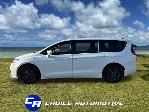 2022 Chrysler Pacifica Hybrid Limited