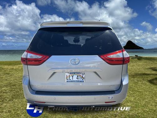 2017 Toyota Sienna XLE