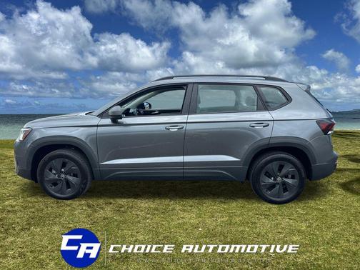 Platinum Gray Metallic 2025 Volkswagen Taos 1.5T S