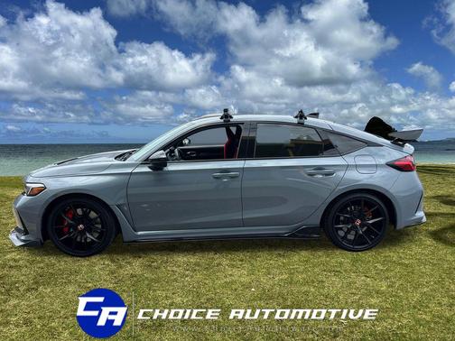 Sonic Gray Pearl 2025 Honda Civic Type R