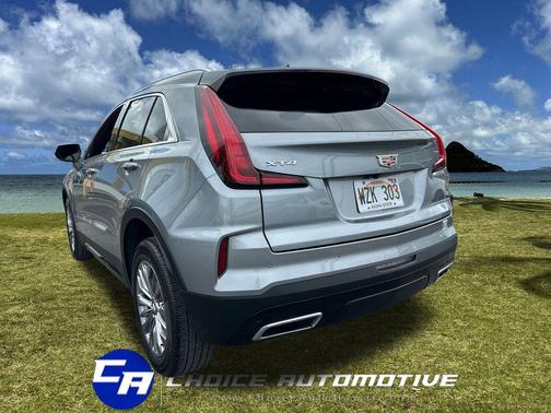 2024 Cadillac XT4 Premium Luxury