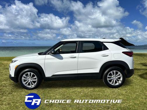 Summit White 2023 Chevrolet Trailblazer LS