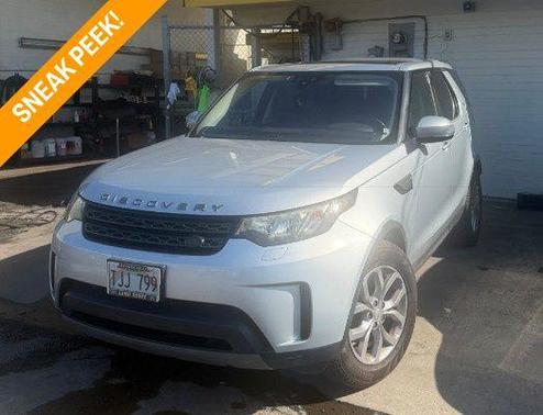 Indus Silver Metallic 2017 Land Rover Discovery SE