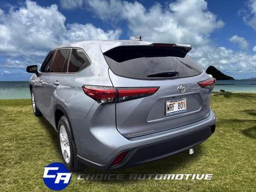 2022 Toyota Highlander LE