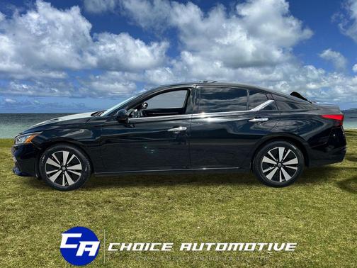 Super Black 2020 Nissan Altima 2.5 SL