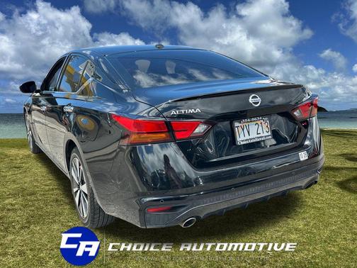 Super Black 2020 Nissan Altima 2.5 SL