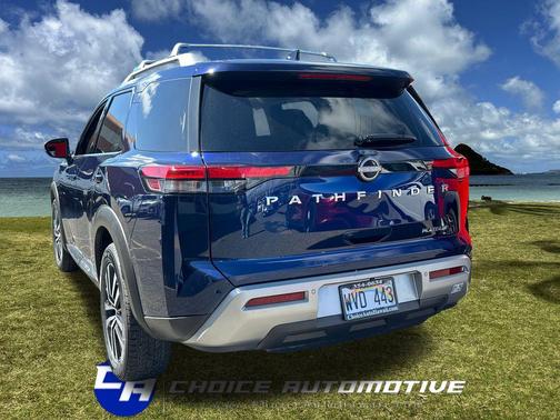2023 Nissan Pathfinder Platinum FWD