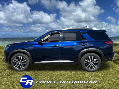 2023 Nissan Pathfinder Platinum FWD