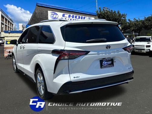 Ice Cap 2026 Toyota Sienna Limited