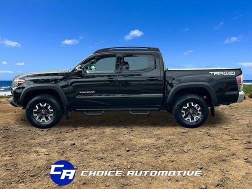 Black 2023 Toyota Tacoma TRD Sport