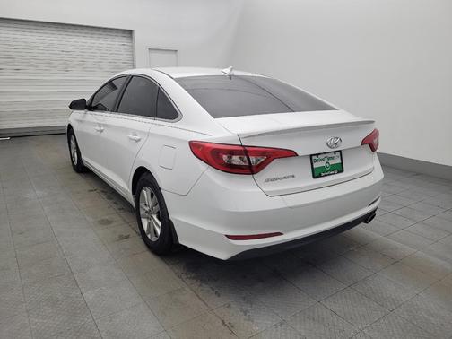 2017 Hyundai SONATA SE