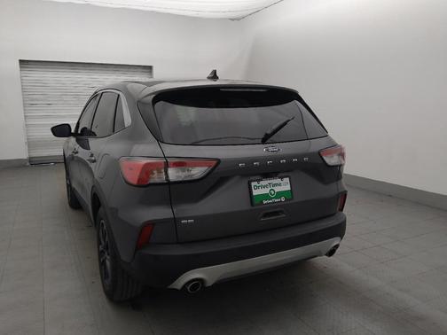 Carbonized Gray Metallic 2021 Ford Escape SE