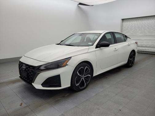 2023 Nissan Altima SR FWD