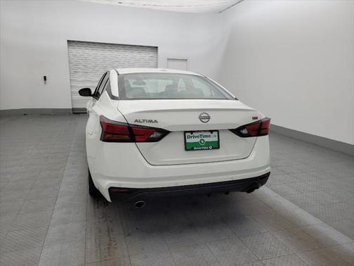 2023 Nissan Altima SR FWD