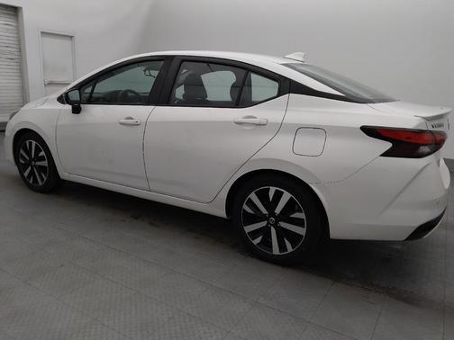 Aspen White Tricoat 2022 Nissan Versa 1.6 S