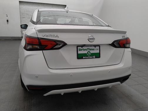 Aspen White Tricoat 2022 Nissan Versa 1.6 S
