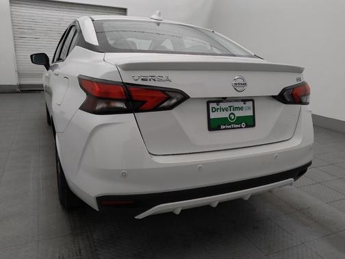 Aspen White Tricoat 2022 Nissan Versa 1.6 S