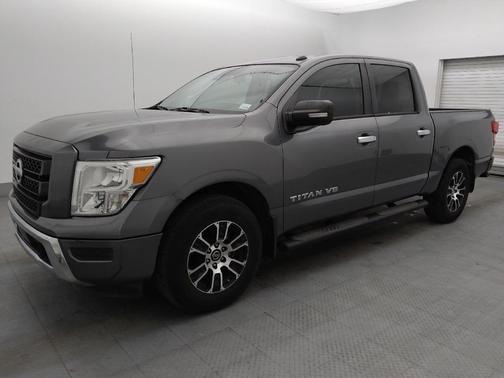 2020 Nissan Titan SV
