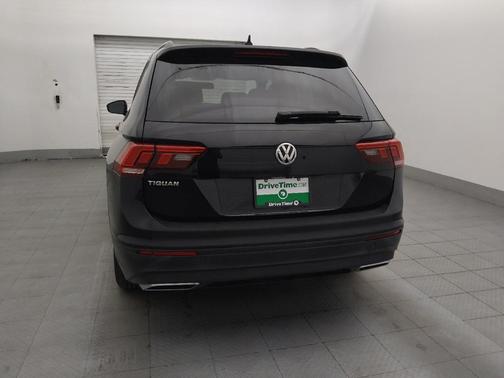 Deep Black Pearl 2020 Volkswagen Tiguan 2.0T S