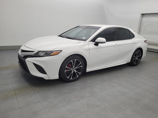 2020 Toyota Camry SE