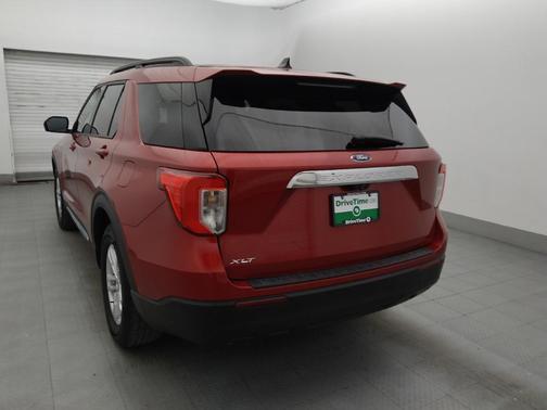 Rapid Red Metallic Tinted Clearcoat 2021 Ford Explorer XLT