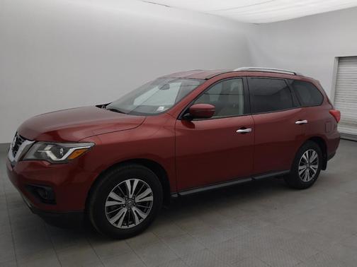 2018 Nissan Pathfinder SV