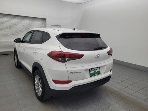 2018 Hyundai TUCSON SE
