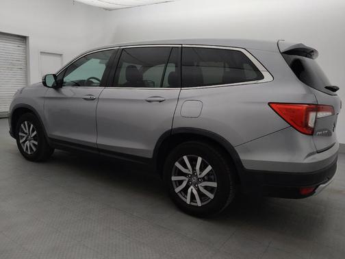 Lunar Silver Metallic 2020 Honda Pilot 2WD EX-L