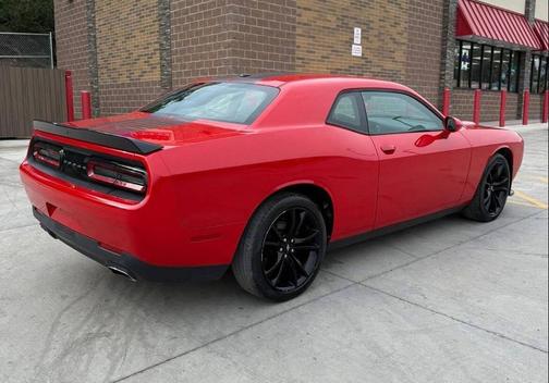 2017 Dodge Challenger SXT