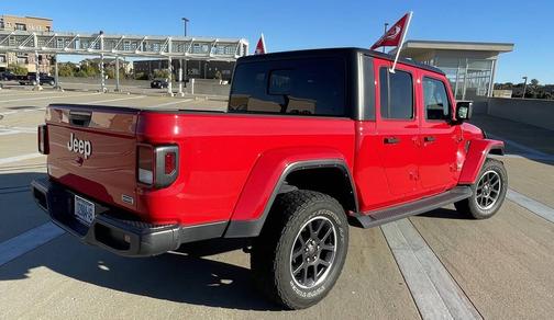 2022 Jeep Gladiator Overland