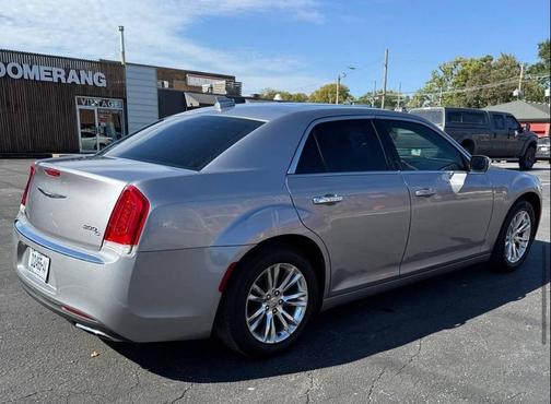 2016 Chrysler 300 S