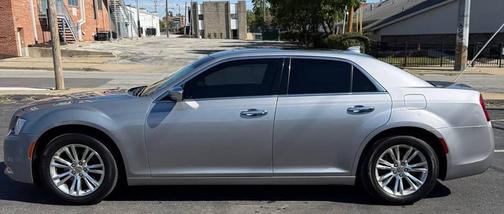 2016 Chrysler 300 S