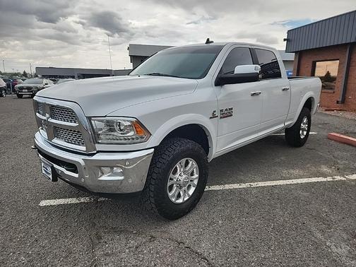 2018 RAM 3500 Laramie Crew Cab 4x4 6'4' Box