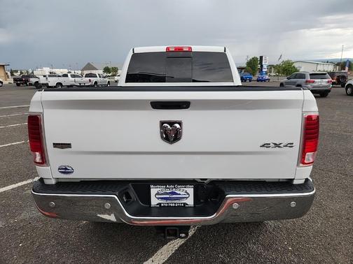 2018 RAM 3500 Laramie Crew Cab 4x4 6'4' Box