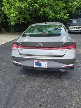 Fluid Metal 2023 Hyundai ELANTRA SEL
