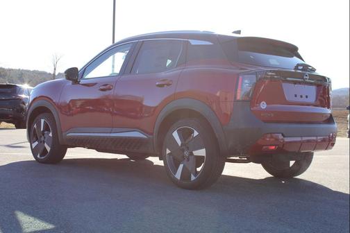 Scarlet Ember Tintcoat/Super Black 2025 Nissan Kicks SR