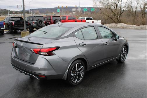 Gun Metallic 2024 Nissan Versa 1.6 S